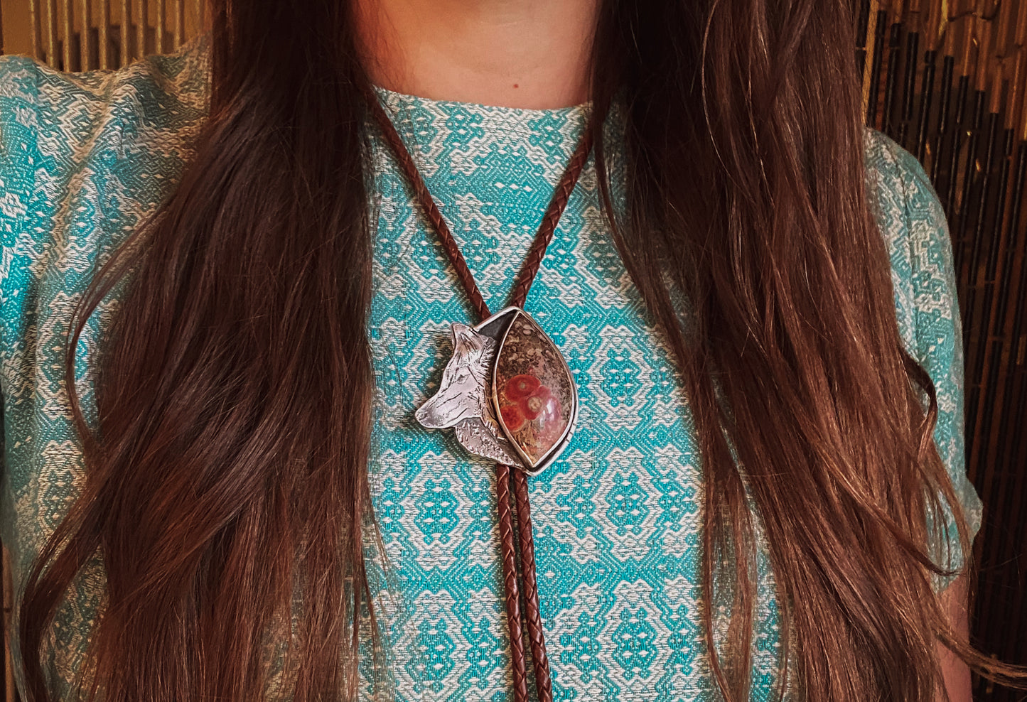 Wolf Bolo Tie