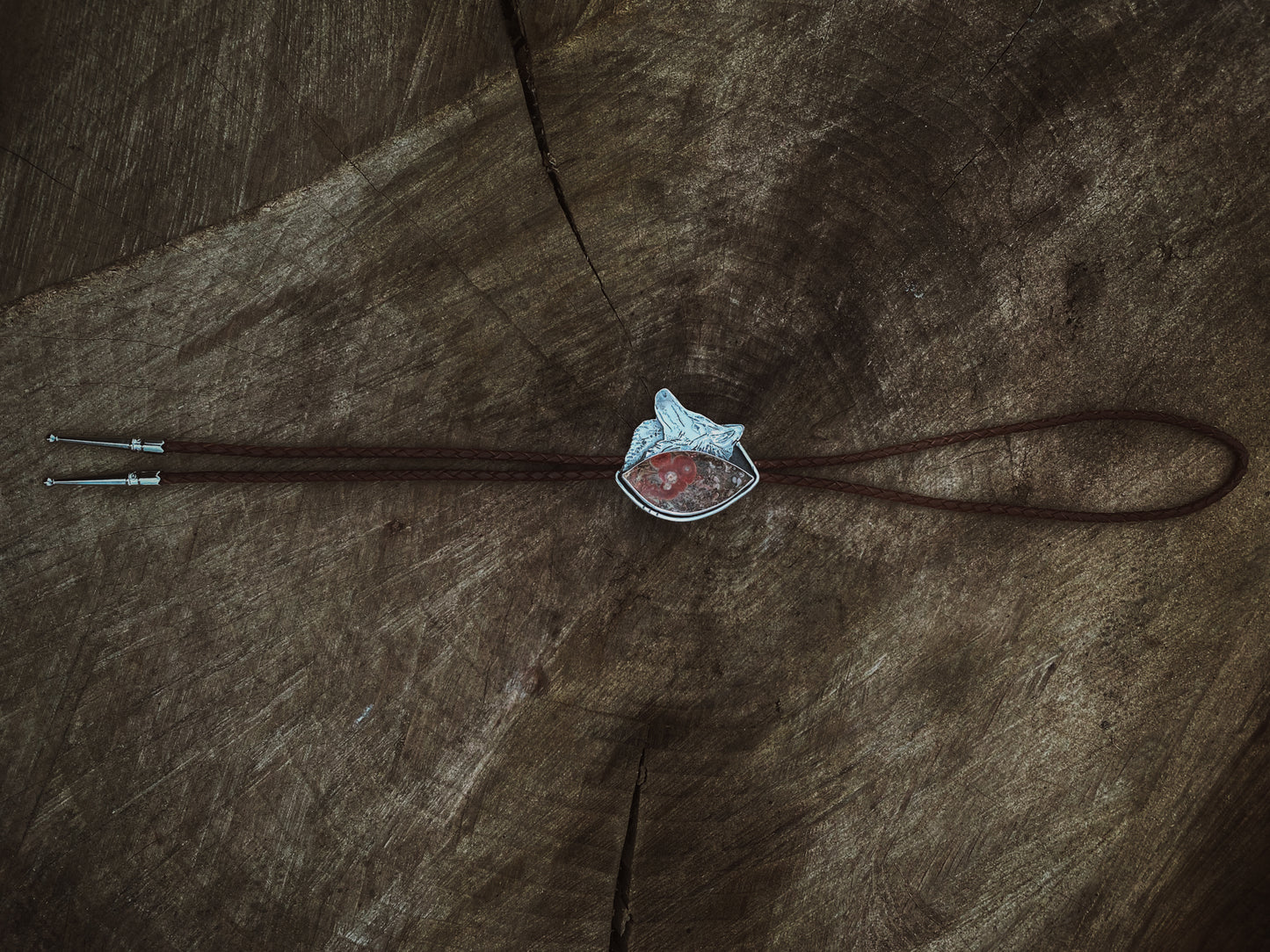 Wolf Bolo Tie